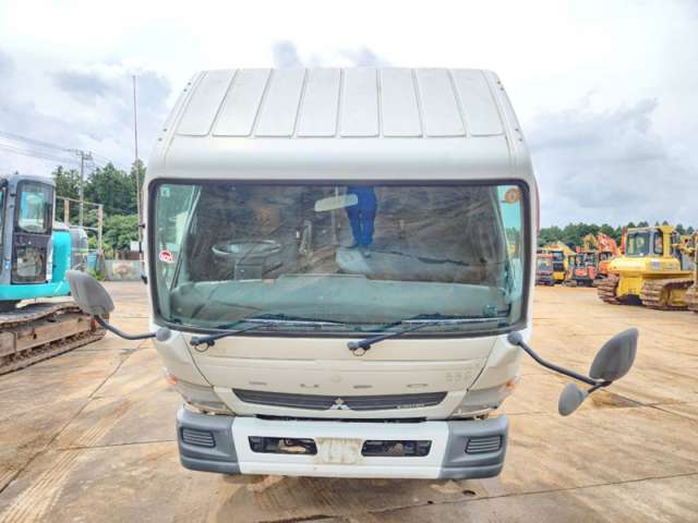 Mitsubishi Fuso Canter 12