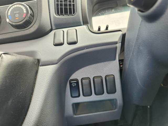 Mitsubishi Fuso Canter 10
