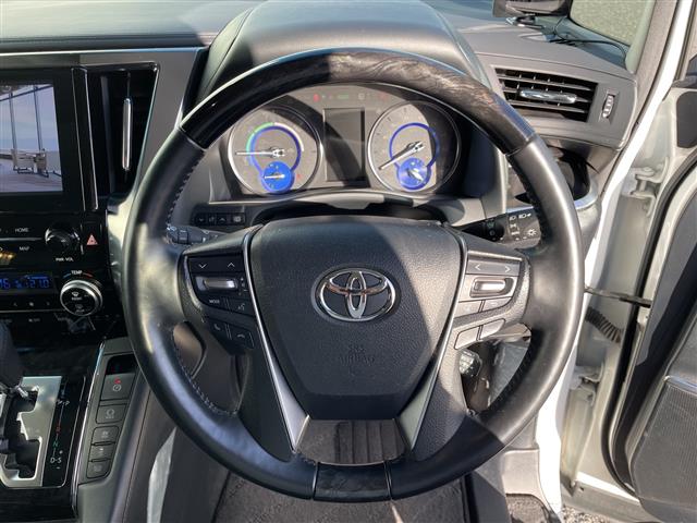Toyota Alphard 12