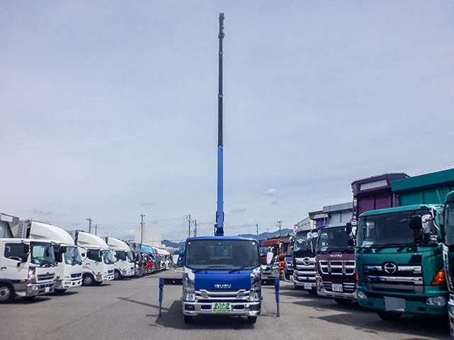 Isuzu Elf 12