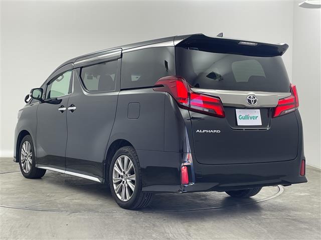Toyota Alphard 8
