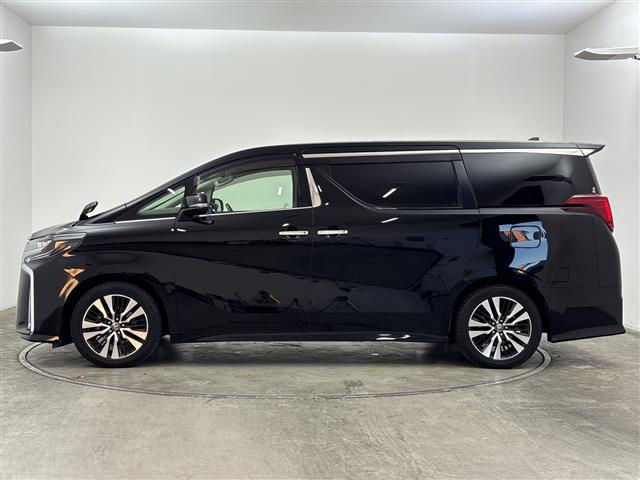 Toyota Alphard 11