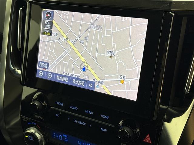 Toyota Alphard 3