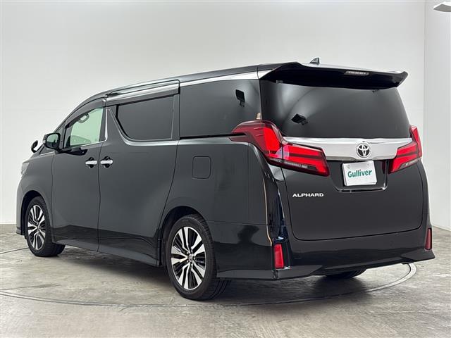 Toyota Alphard 8