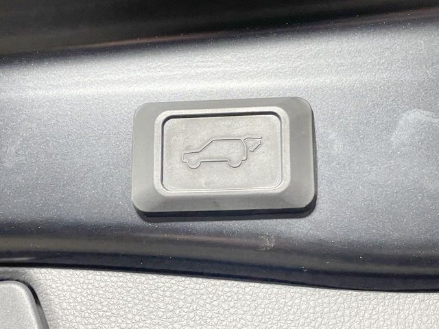 Toyota RAV4 8