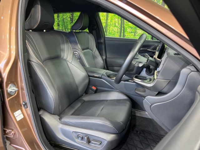 Toyota Crown Sport 8
