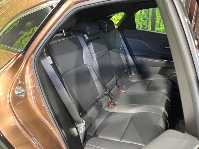 Toyota Crown Sport 9