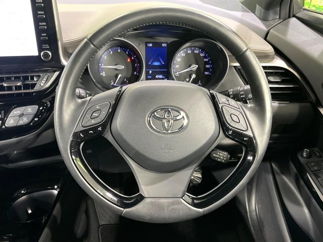 Toyota C-HR 11