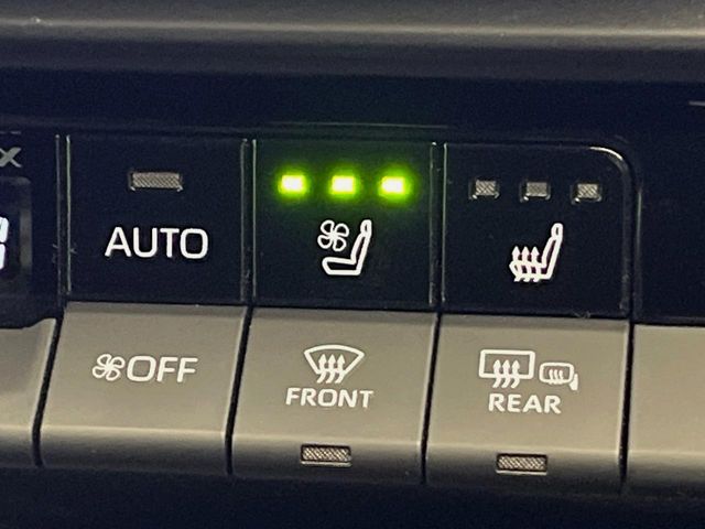 Toyota Crown Sport 8