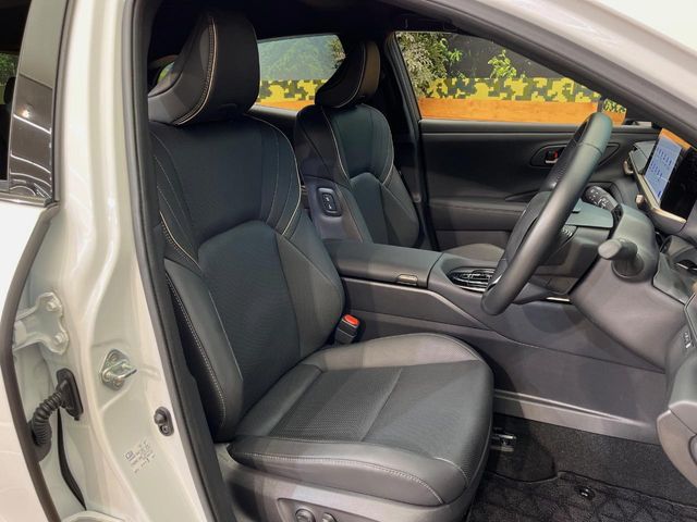 Toyota Crown Sport 10