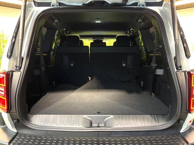 Toyota Land Cruiser 250 11