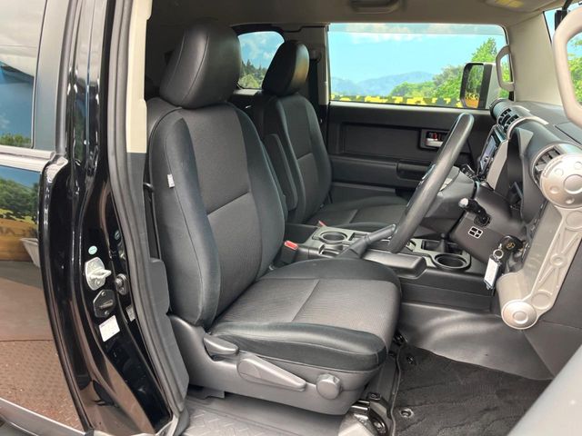Toyota FJ Cruiser 8