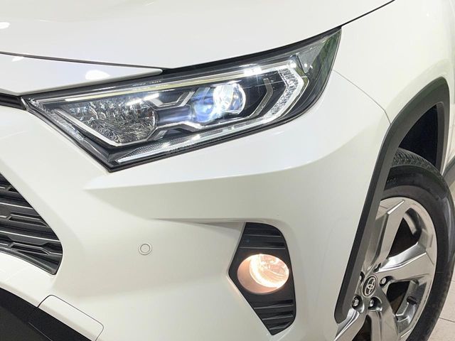 Toyota RAV4 12