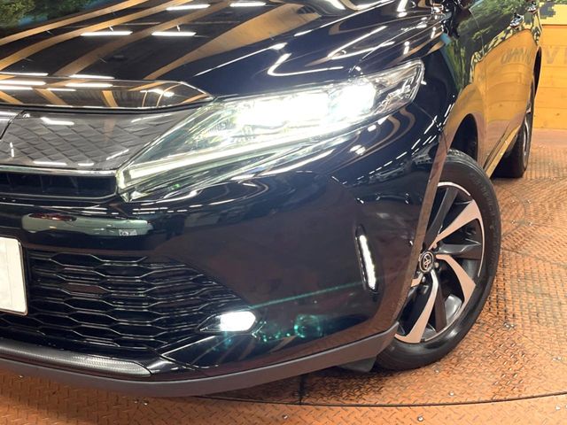Toyota Harrier 12