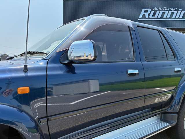 Toyota Hilux Surf 11
