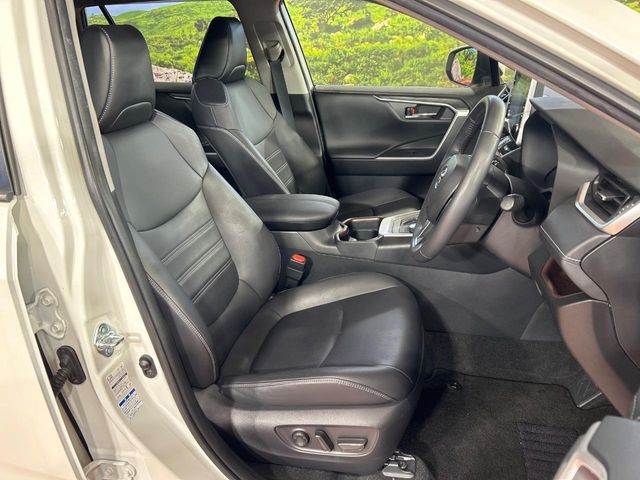 Toyota RAV4 8
