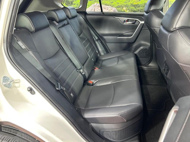 Toyota RAV4 9