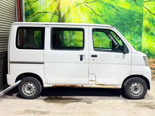 Daihatsu Hijet Cargo 5