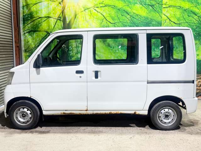 Daihatsu Hijet Cargo 7