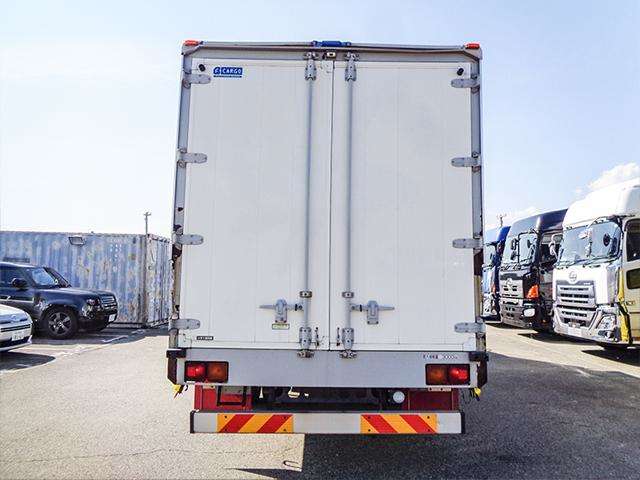 Isuzu Forward 8