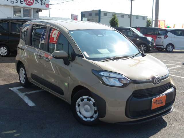 Toyota Sienta 12