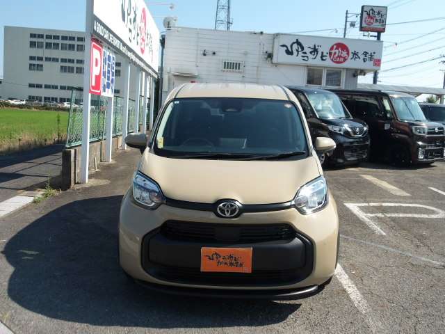 Toyota Sienta 8
