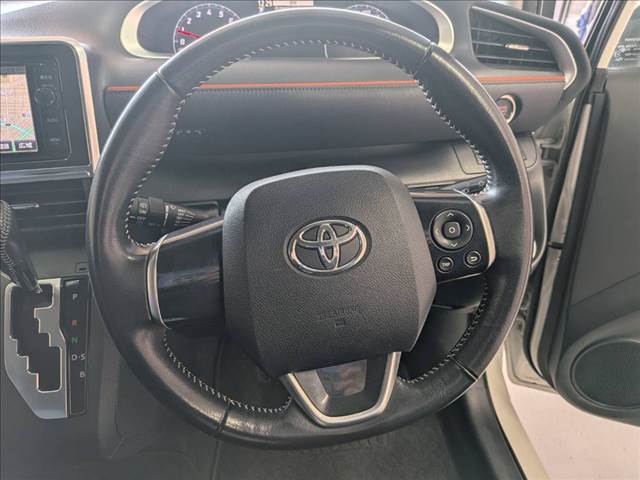 Toyota Sienta 12