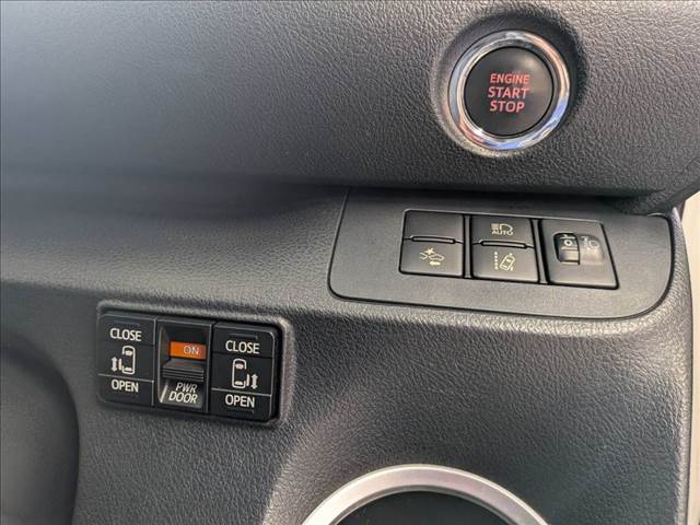 Toyota Sienta 7