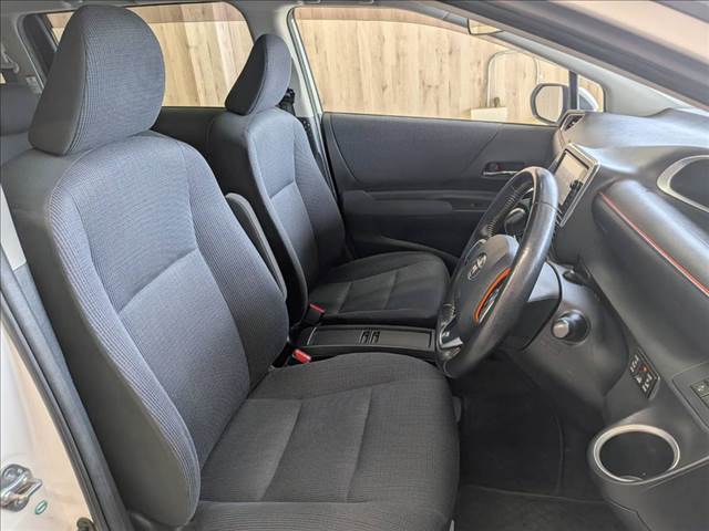 Toyota Sienta 8