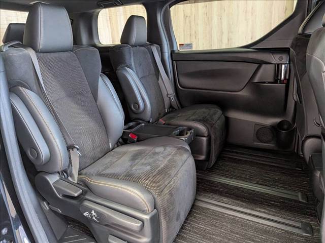 Toyota Alphard 10