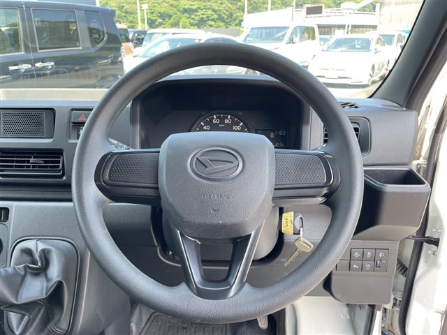 Daihatsu Hijet Cargo 4