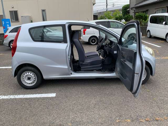 Daihatsu Mira 10