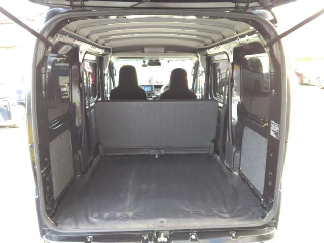 Daihatsu Hijet Cargo 11
