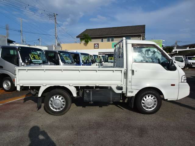 Mazda Bongo Truck 10