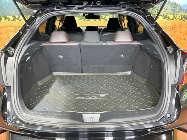Toyota C-HR 11