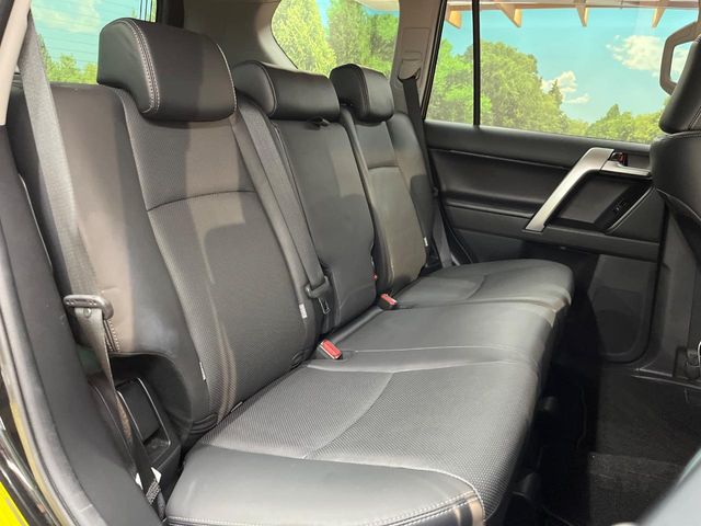 Toyota Land Cruiser Prado 9