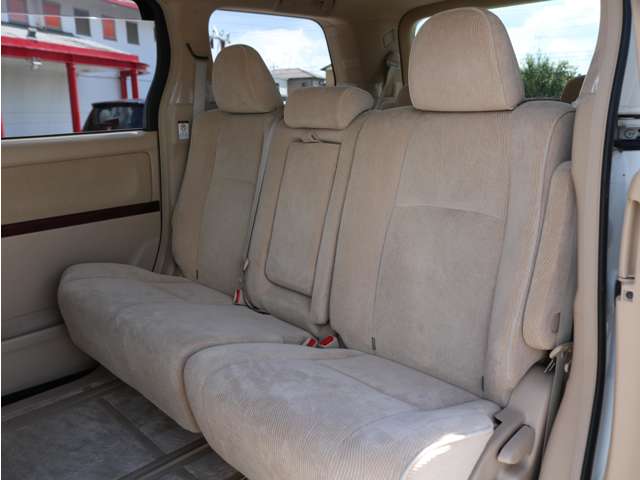 Toyota Alphard 11