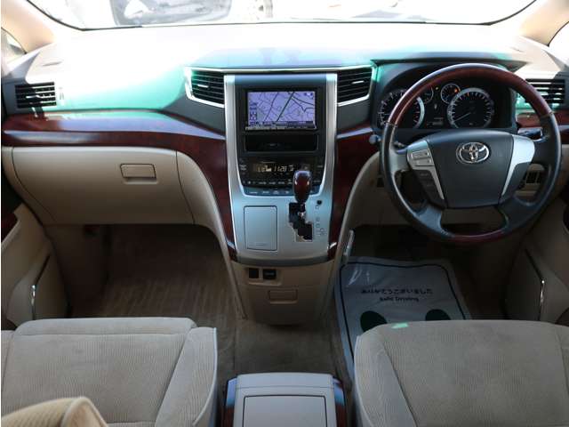 Toyota Alphard 5