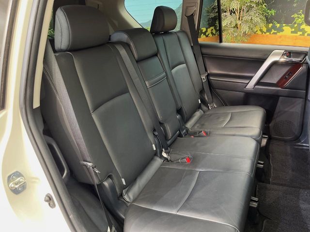 Toyota Land Cruiser Prado 9