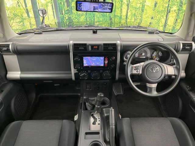 Toyota FJ Cruiser 4