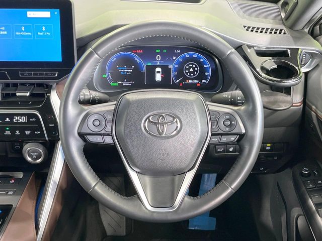 Toyota Harrier 11