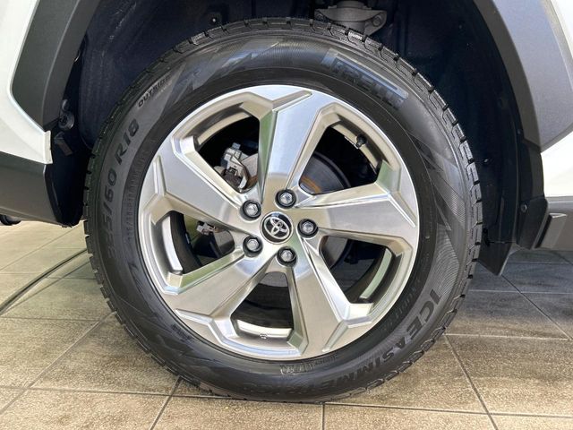 Toyota RAV4 12