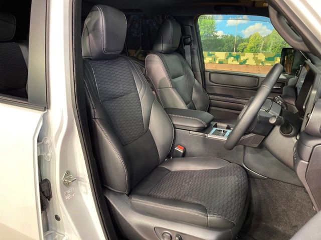 Toyota Land Cruiser 250 8