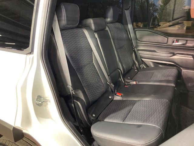 Toyota Land Cruiser 250 9