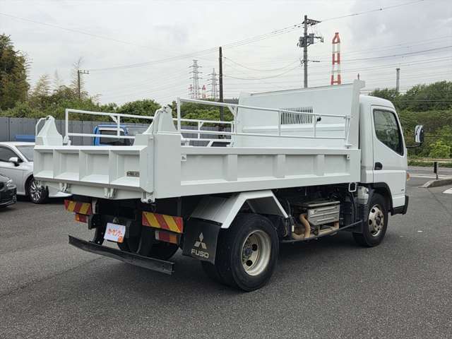 Mitsubishi Fuso Canter 4