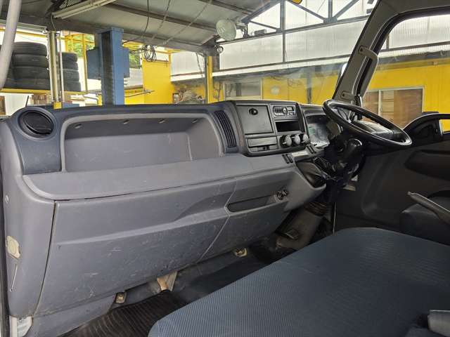 Mitsubishi Fuso Canter 9