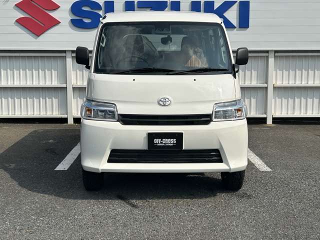 Toyota Town Ace Van 8