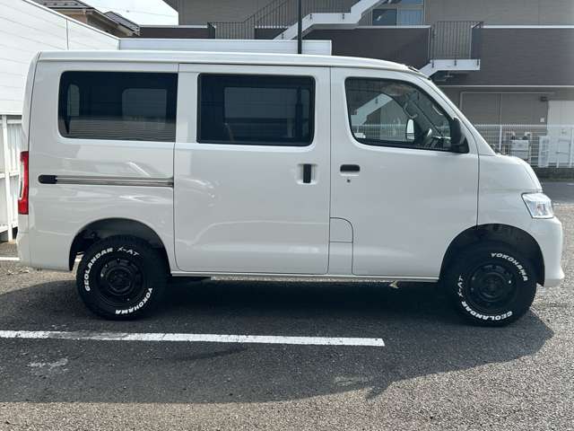 Toyota Town Ace Van 9
