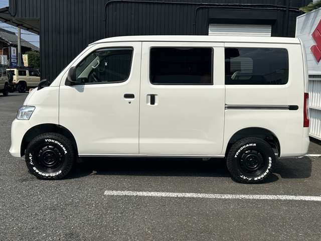 Toyota Town Ace Van 10