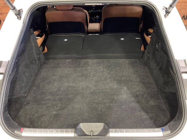 Toyota Crown Sport 11